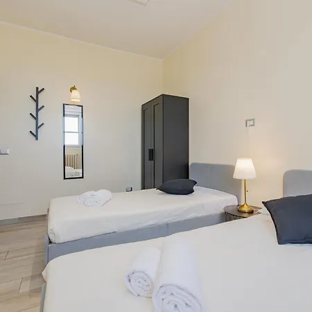 Floor 16 - Affitti Brevi Italia Apartman *