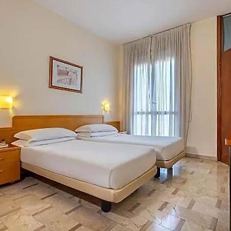 Ih Argonne Park 3* Milánó