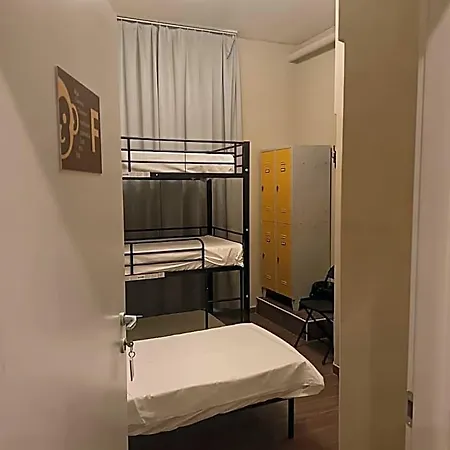 Hostal Monkey *