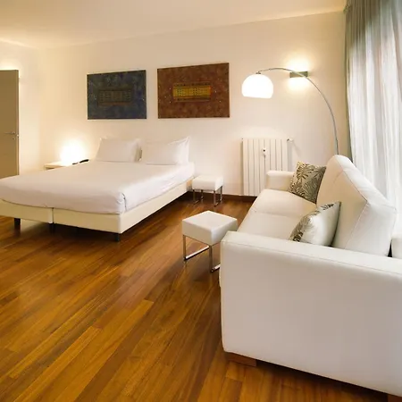 Hotel Nasco 4*