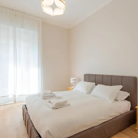 Ξενοδοχείο με διαμερίσματα Royal Luxury P.zza Della Repubblica 4*