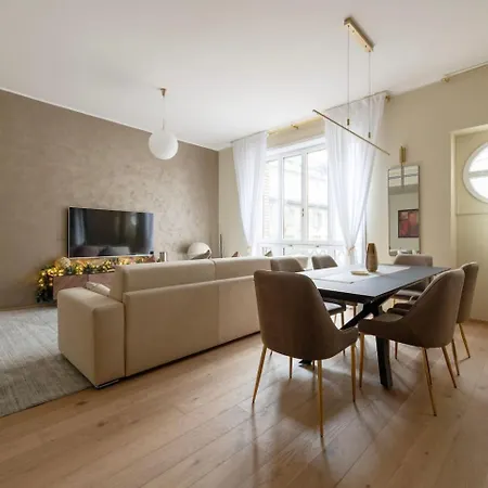Beautiful In The Center Of Milan Bed and breakfast 4*
