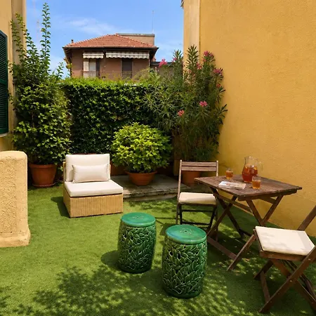 Διαμέρισμα Comecasa Flowery Terraced *