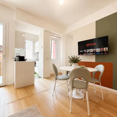 Comecasa Porta Romana Flat No Area C * Milano