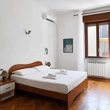 Appartement Big Deluxe Goldoni Duomo M4 Lin Aereoporto Milaan