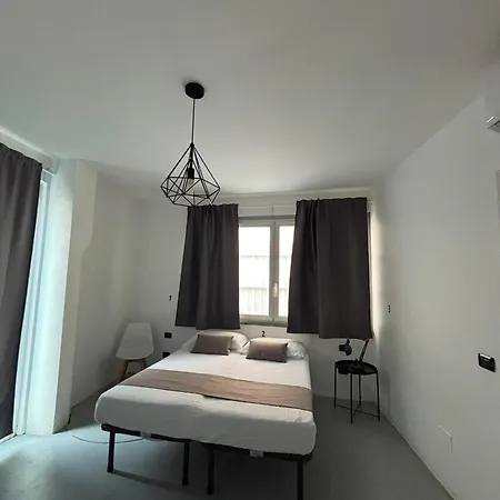 Penzion Classbnb - 4 In Zona Stazione Milán