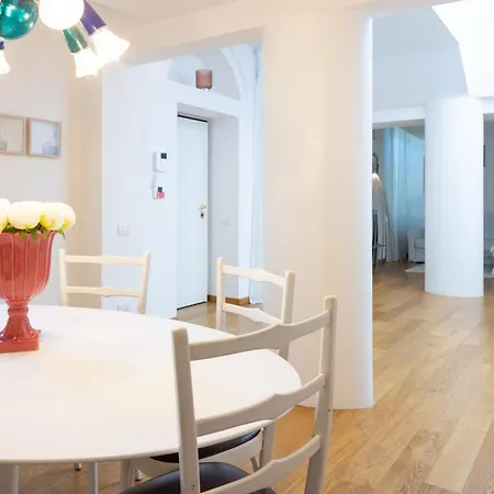 Daire The Boutique - Design District *