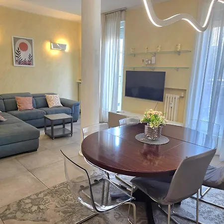 Glamorous Terrace Excl 3bdr A 300mt Da * 밀라노