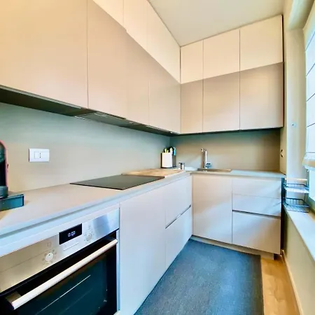 Luxury 2bed-2bath In Location *