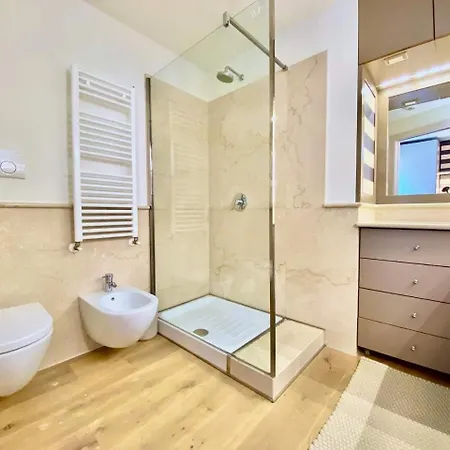 Luxury 2bed-2bath In Location
