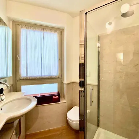 アパート Luxury 2bed-2bath In Location ミラノ