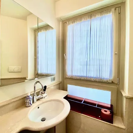 Luxury 2bed-2bath In Location