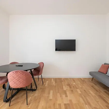 Xenia - 2 In Via Privata Sacconi 5 B * ミラノ