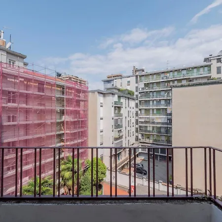 Xenia - 2 In Via Privata Sacconi 5 B アパート