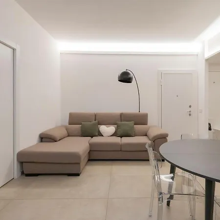 Xenia - 3 In Via Deruta 18