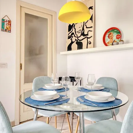 Bright 1br With Balcony In Navigli 아파트
