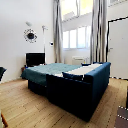 Fantastic Flat Famagosta Area, Forum, Parking, Netflix *