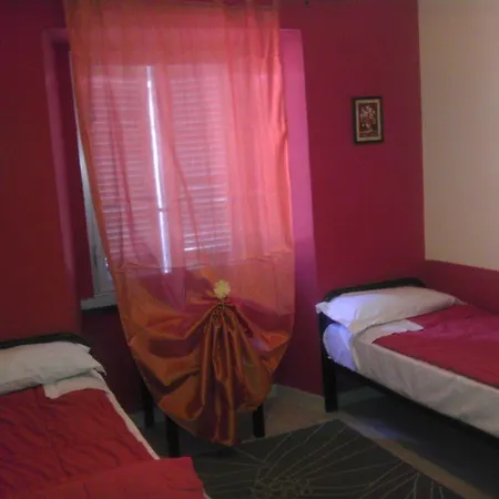 Minas Pensión Milán