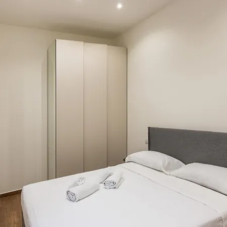 Porta Venezia Apartment *