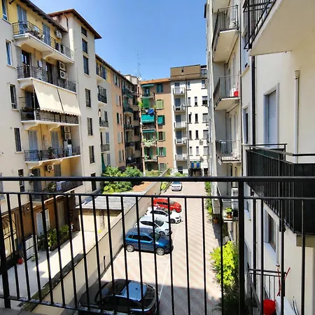 Апартаменты Big Family Goldoni - Duomo M4 Lin Airport *