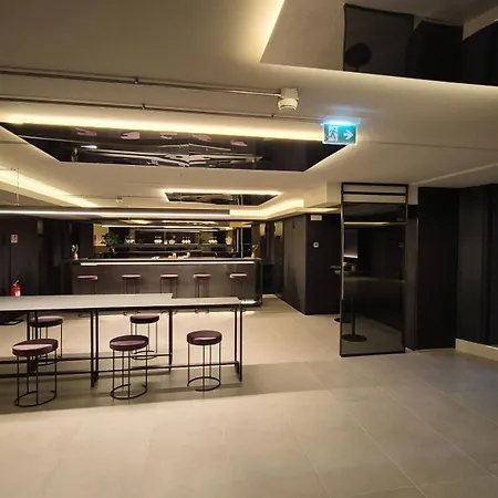 Hotel Kira
