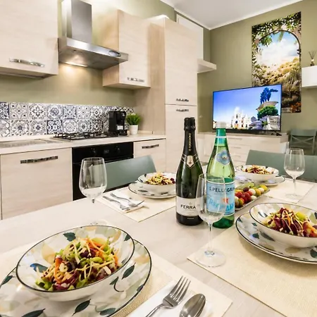 Carlo Farini 72 Superior - Private Parking - Centro *