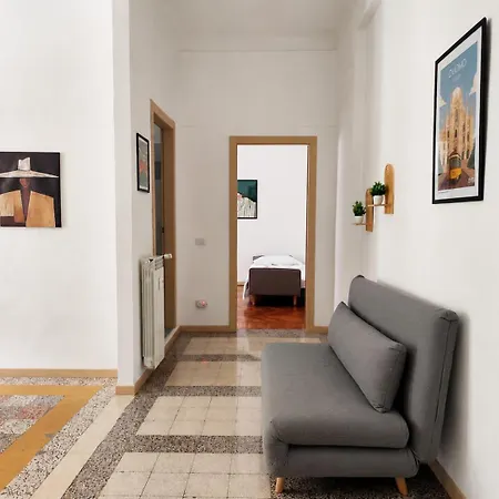 Big Cozy Goldoni-duomo M4 Linate * ميلان