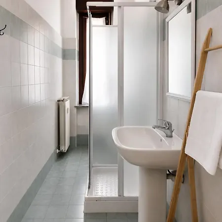 Big Cozy Goldoni-duomo M4 Linate * ميلان
