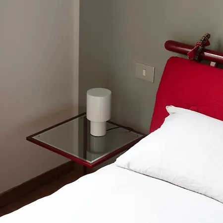 Designer In Center Apartament Mediolan