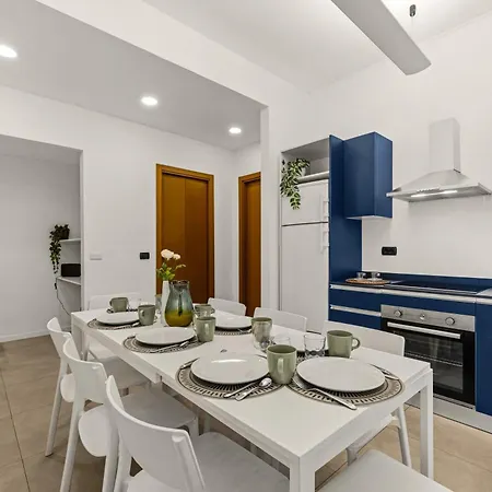 Stayeasy Filzi41 - 2 Bedrooms 2 Baths - Station Apartment