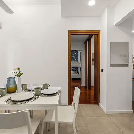 Stayeasy Filzi41 - 2 Bedrooms 2 Baths - Station