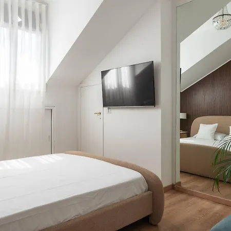 Santa Sofia Penthouses * ميلان