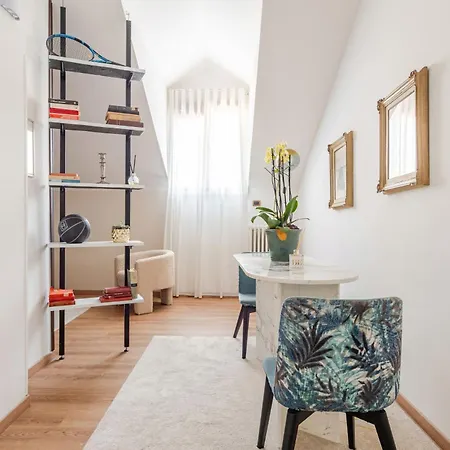 شقة Santa Sofia Penthouses ميلان