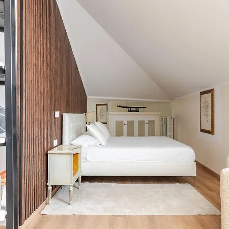 Santa Sofia Penthouses شقة