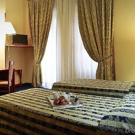 Garibaldi Palace 3* ミラノ
