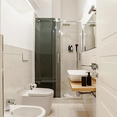 Duomo E Tribunale Luxury 2 Bedroom 2 Bathroom Apartmán Milán