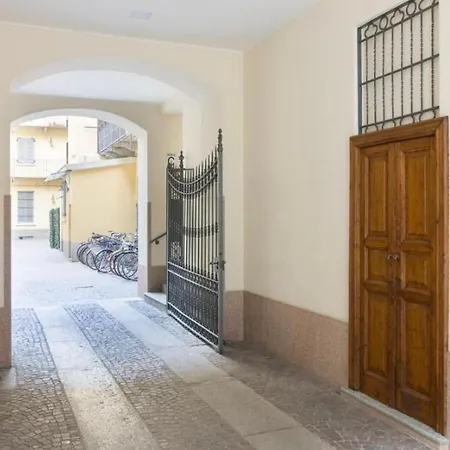 Urban House فندق مبيت وإفطار ميلان