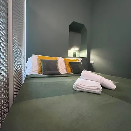 Urban House ميلان