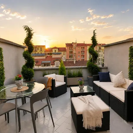 Private Terrace & Smart Spaces - Relax In The Lägenhet *