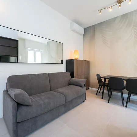Apartamento New Design With Balcony, Bocconi 10 Min Walk, 4 Guests