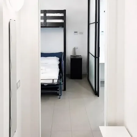 Elegant Balcony In Duomo Ac Wifi And Free Washing Mashine Apartamento