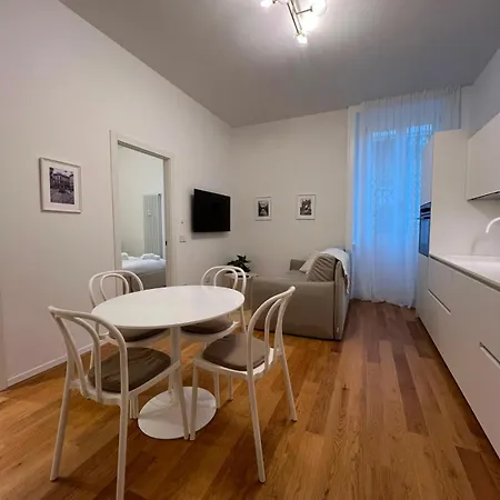 Bert - Two-room Moscova Sarpi * Milaan