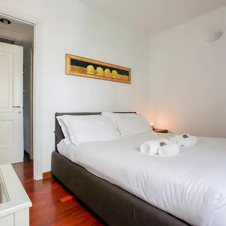 Hacca Collection - Bright 1br With Balcony - Iconic Ticinese District Milán