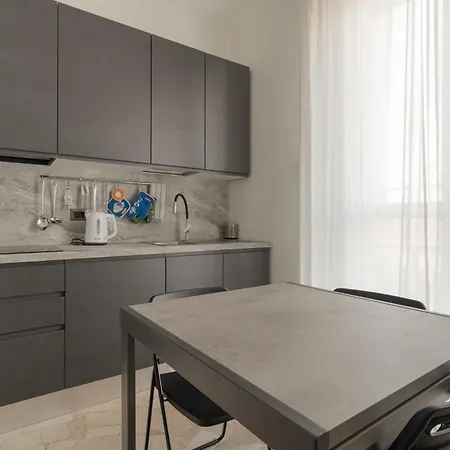 Guesthost - Spacious Terrace Flat X7 Mm2 Udine Appartement *