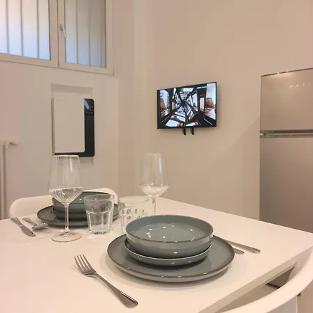 Duomo 10 Min - Spacious With Ac, Dryer & Self Check-in * Milano