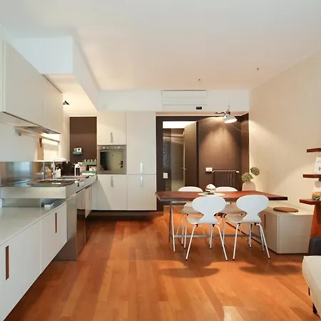 Isola Design Townhouse On 3 Levels & Terrace & Garage *