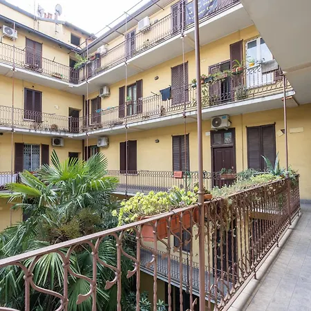 Modern Flat , Walk To Porta Garibaldi , 20 Min Duomo Lägenhet