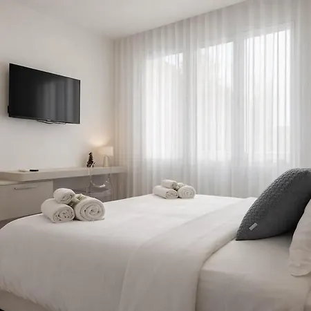 Stylish Retreat At Pop Portaluppi Appartement *