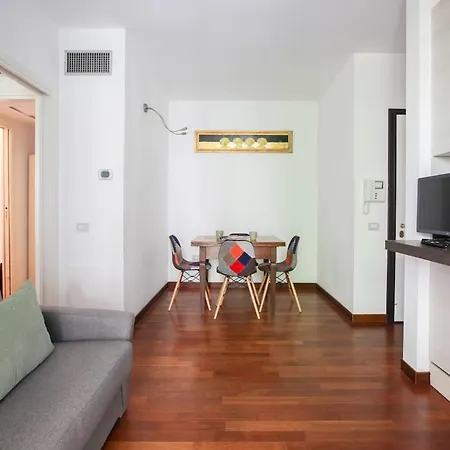 Hacca Collection - Quiet 1br With Balcony - San Lorenzo & Navigli Apartment Milan