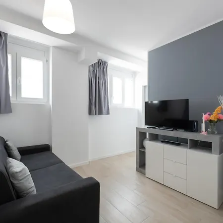 Bande Nere San Siro Moderno Bilocale Appartement